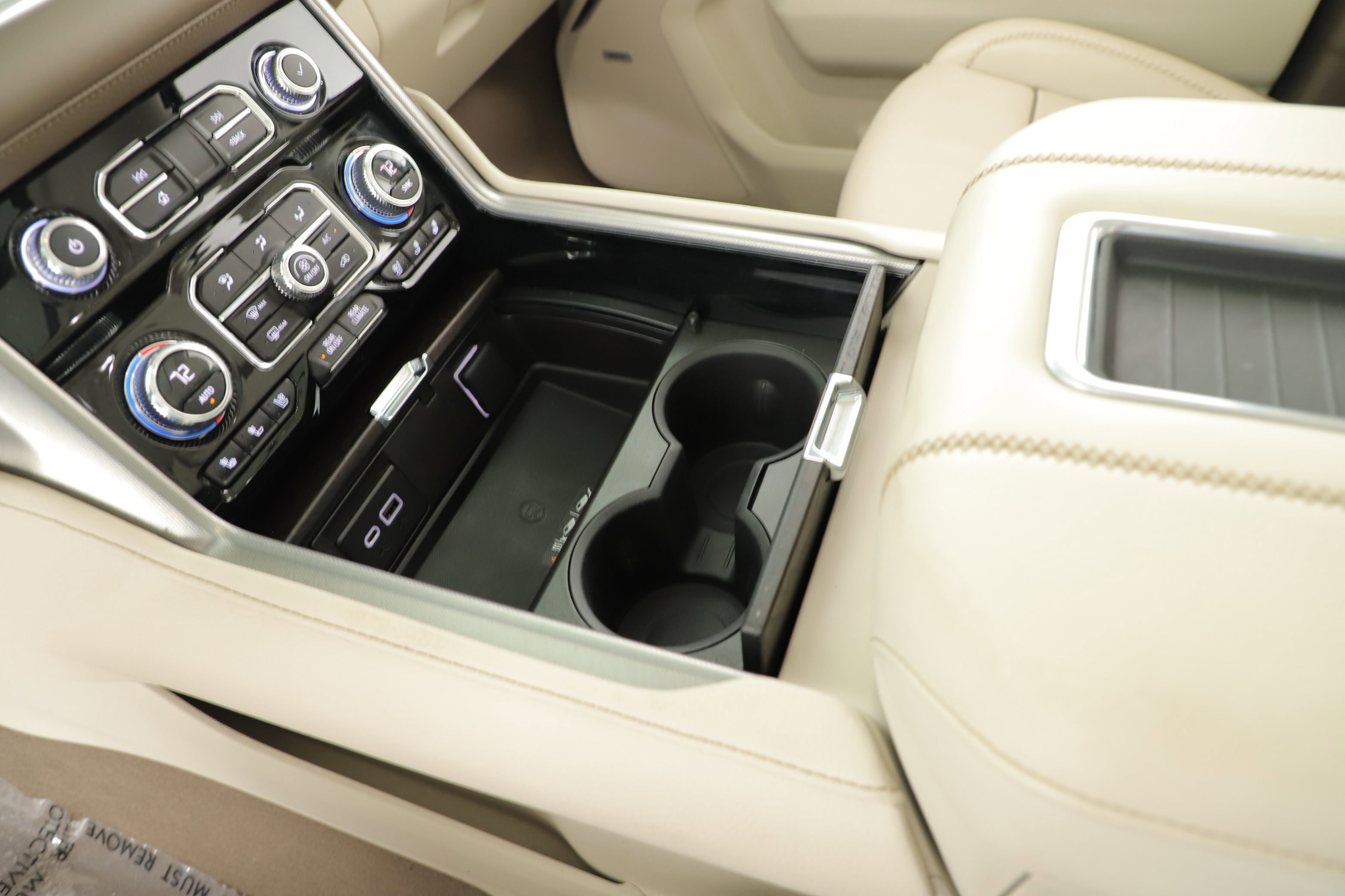 Used 2023 GMC Yukon Denali w/ Max Trailering Package image 17