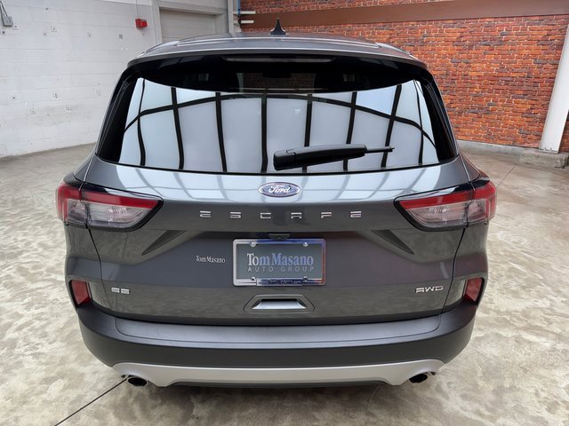 Certified 2022 Ford Escape SE image 4