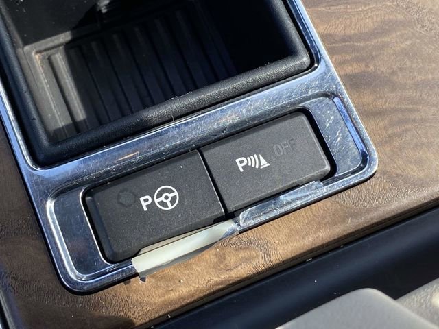 Certified 2018 Ford Expedition Platinum RWD image 38