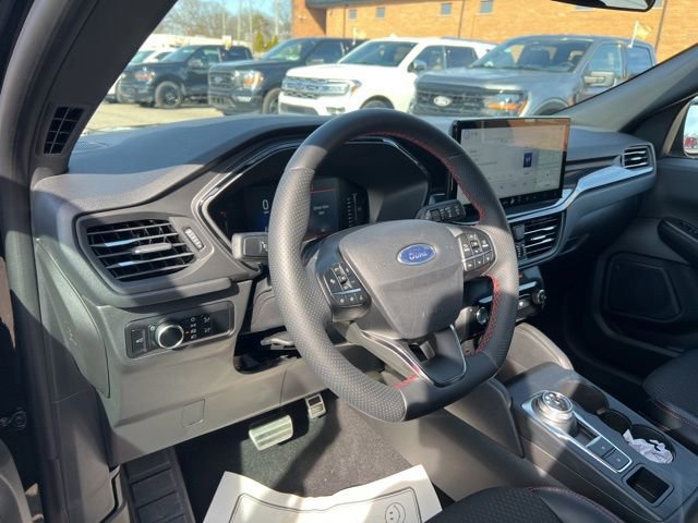 Certified 2024 Ford Escape ST-Line w/ Tech Pack #1 image 8