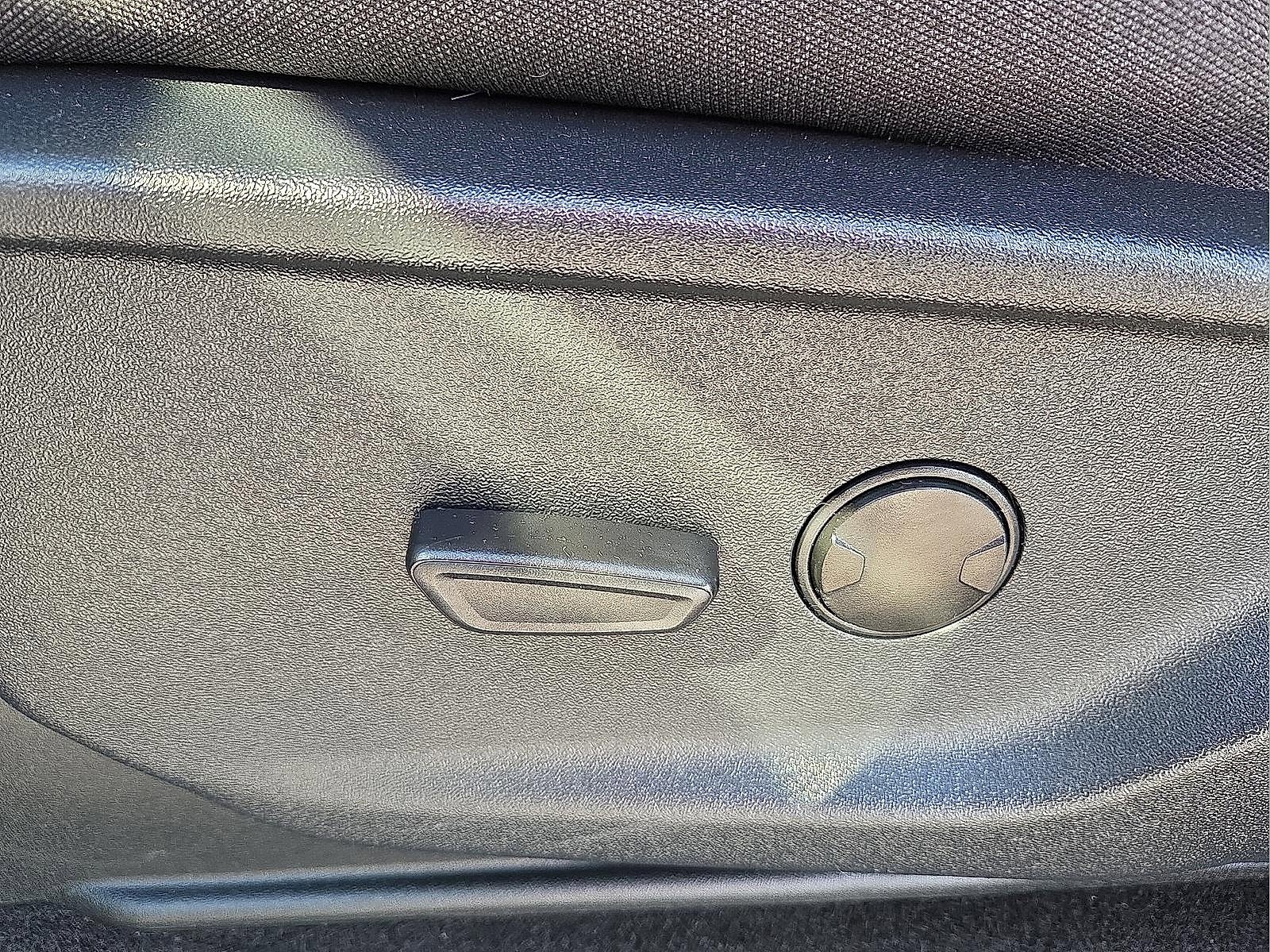 Certified 2025 Ford F150 XLT w/ Equipment Group 301A Standard image 15