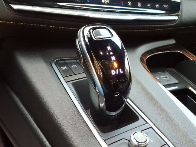 Used 2023 Cadillac Escalade Premium Luxury w/ Performance Package AWD/4WD image 26