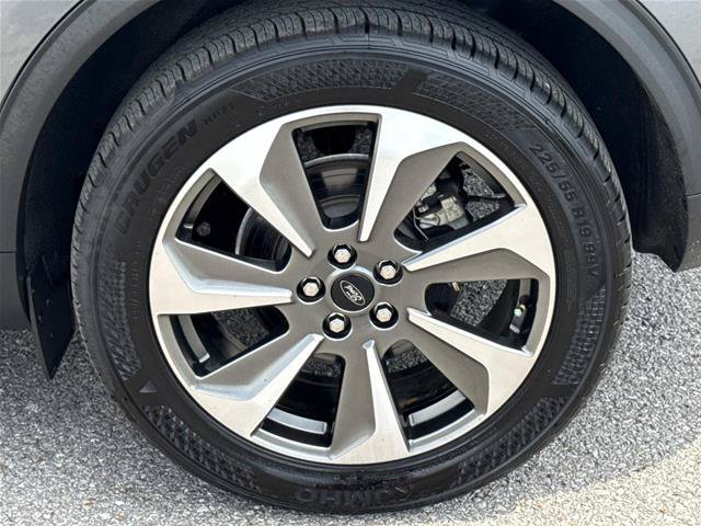 Certified 2023 Ford Escape Platinum w/ Premium Technology Package AWD/4WD image 7