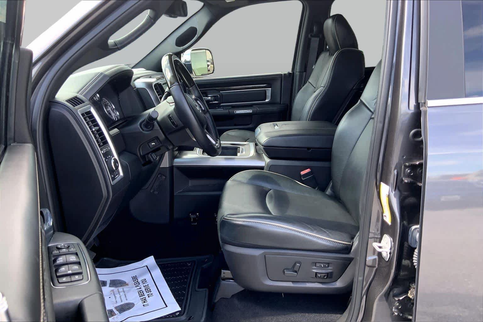 Used 2018 RAM 3500 Laramie Longhorn AWD/4WD image 8