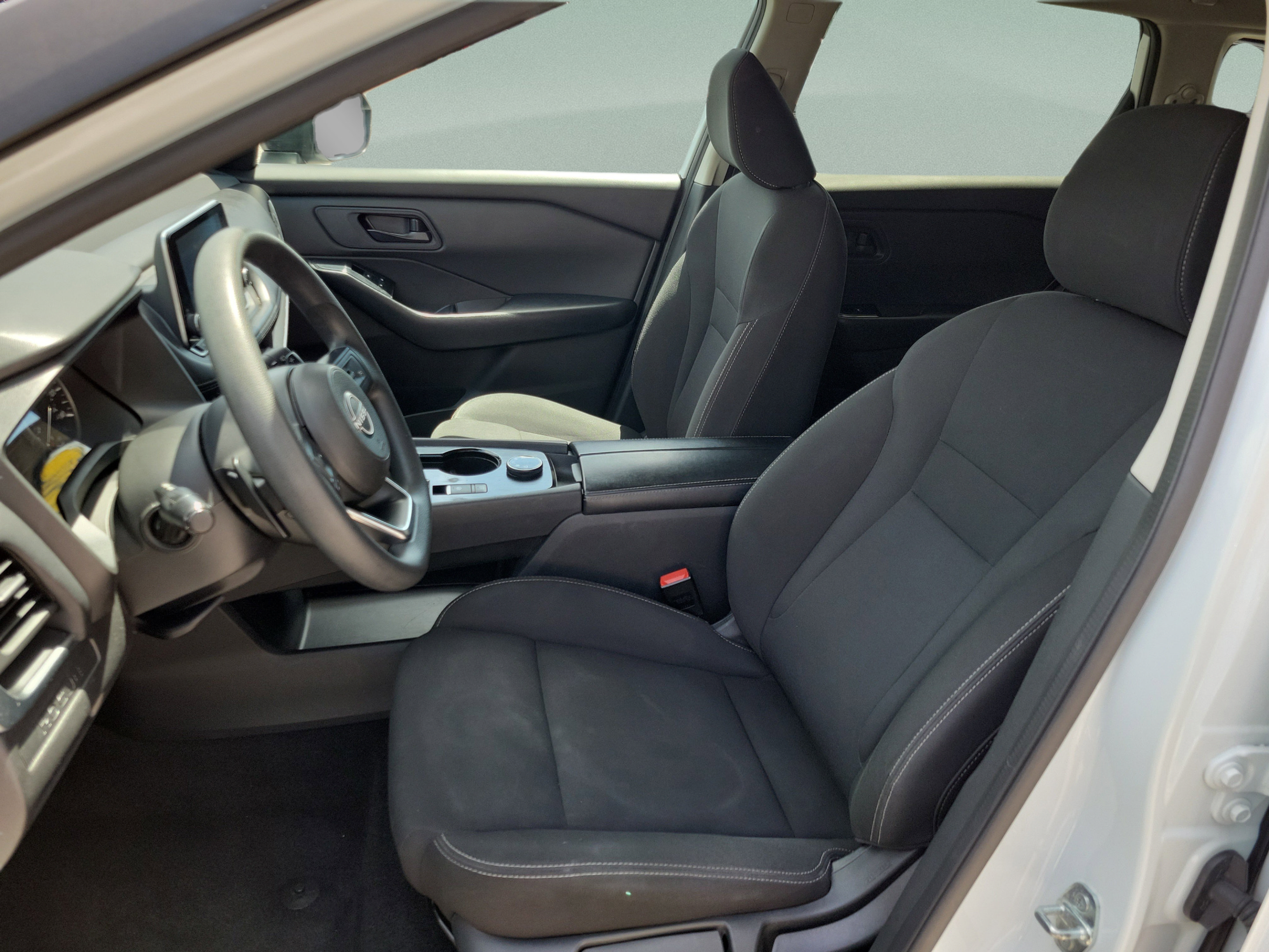 Used 2024 Nissan Rogue S AWD/4WD image 17