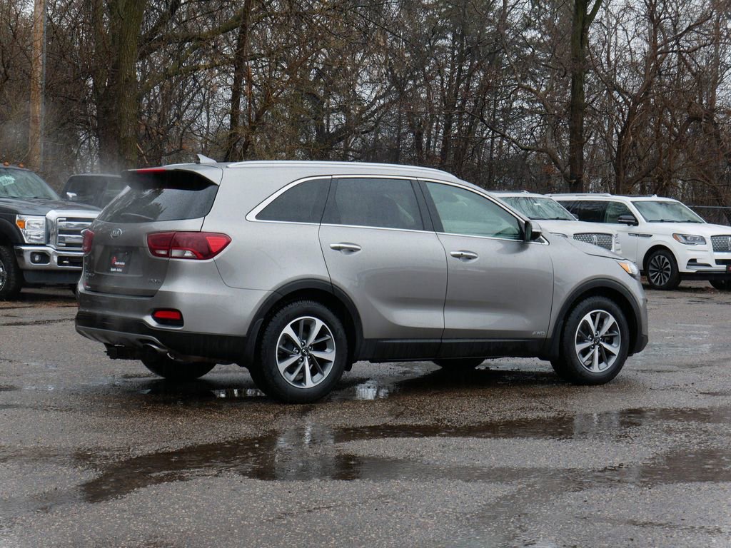 Used 2019 Kia Sorento EX image 3