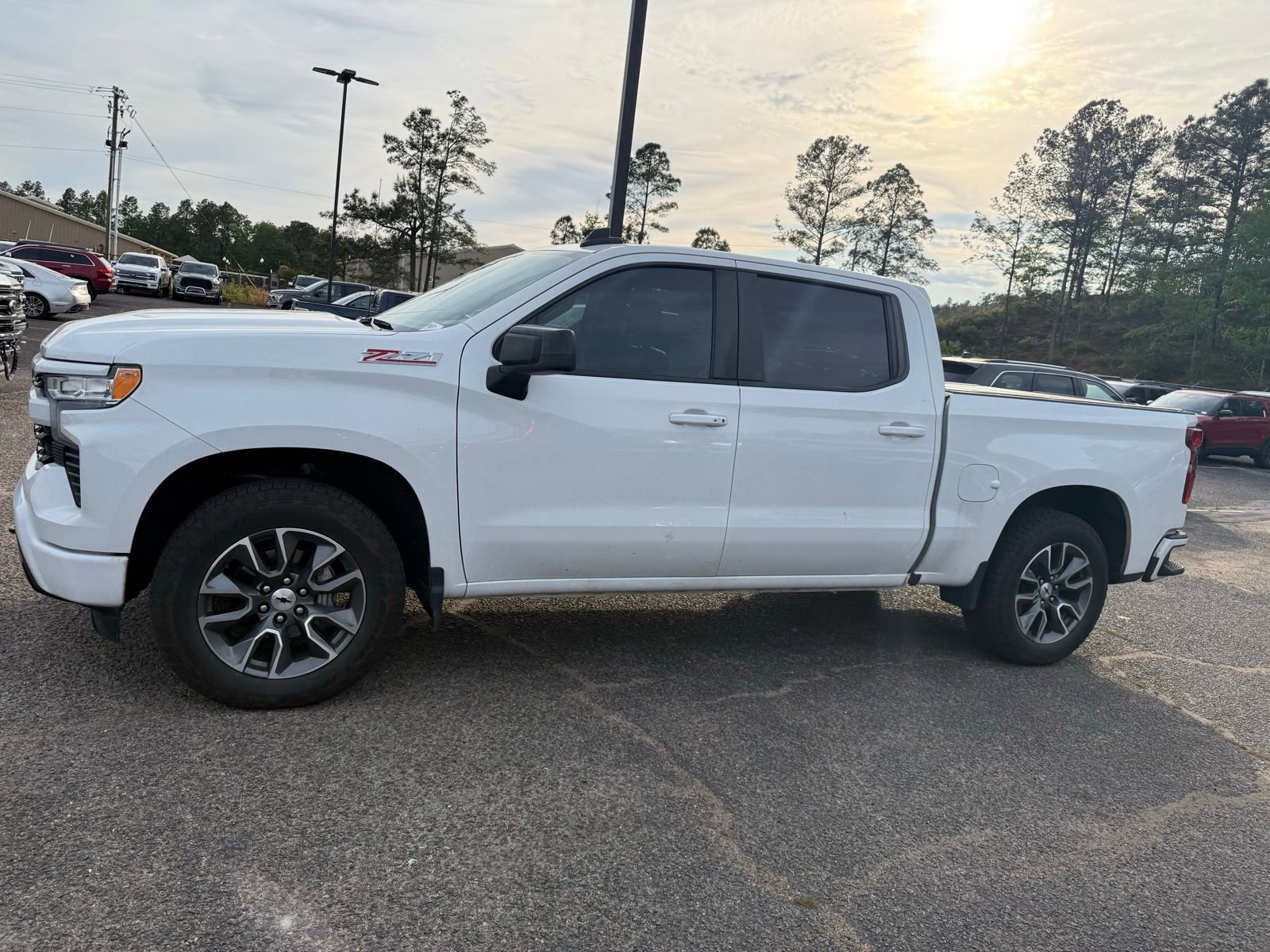 Used 2022 Chevrolet Silverado 1500 RST image 2