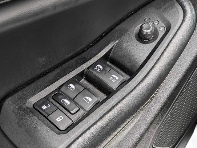 Used 2023 Jeep Grand Cherokee Altitude image 18