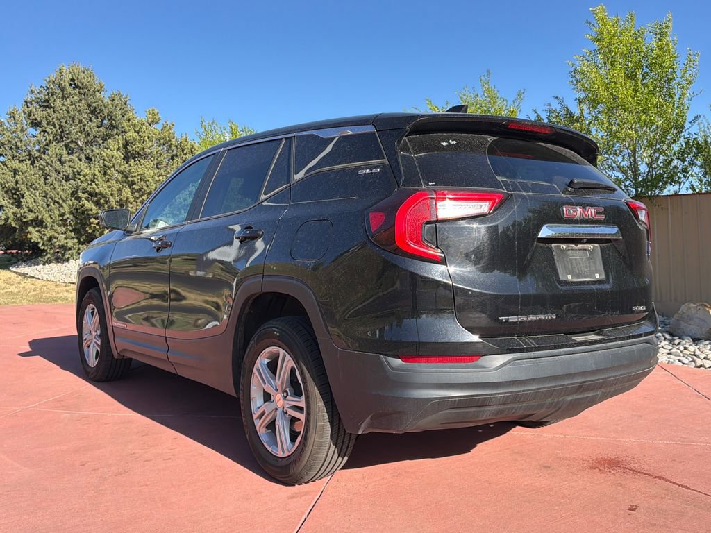 Used 2024 GMC Terrain SLE image 5