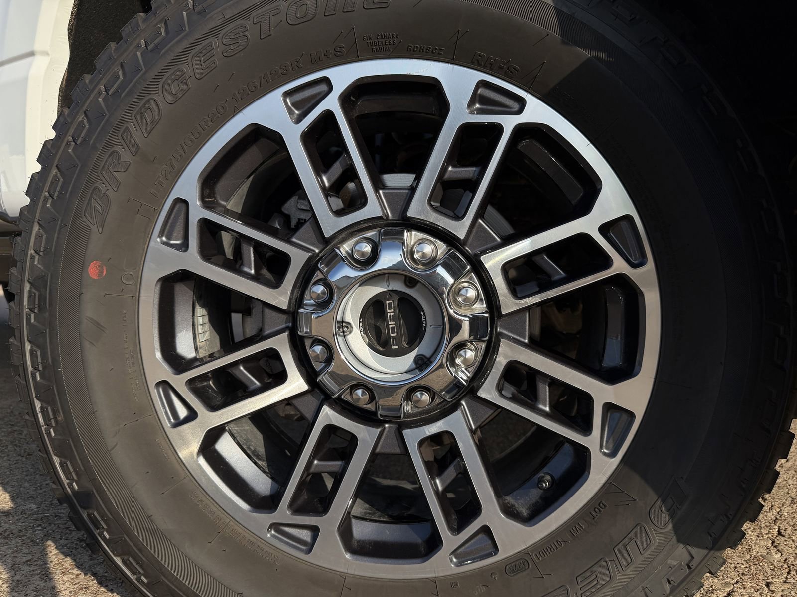 Certified 2026 Ford F250 Platinum w/ Platinum Plus Package AWD/4WD image 11