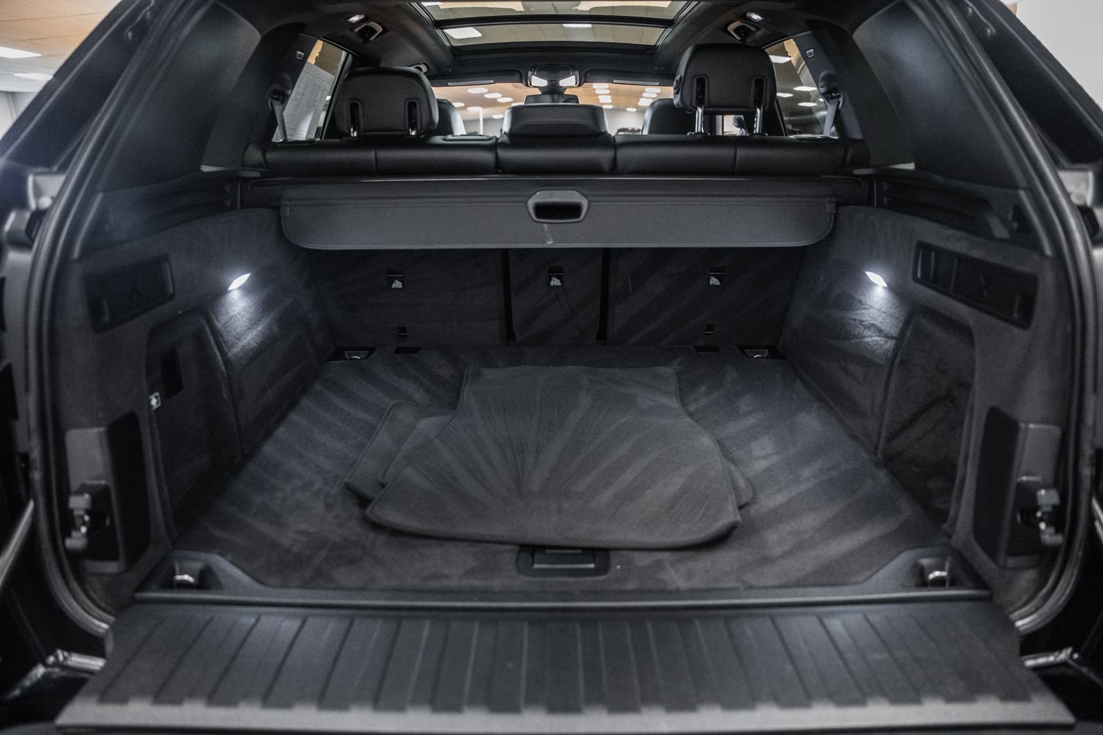 Used 2023 BMW X5 xDrive40i w/ M Sport Package AWD/4WD image 9