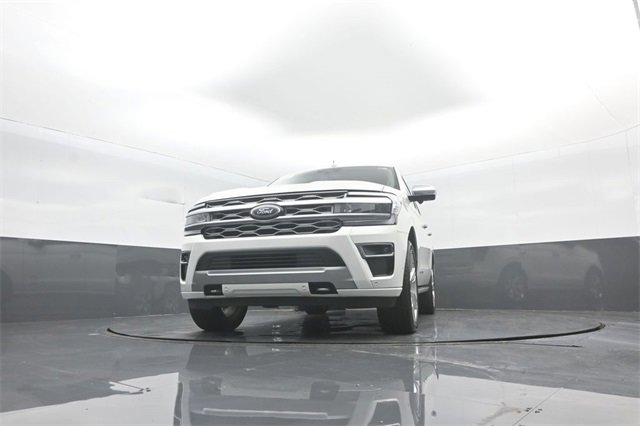Certified 2024 Ford Expedition Platinum image 30