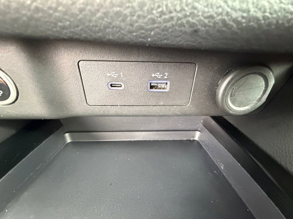 Used 2023 Nissan Rogue S image 15