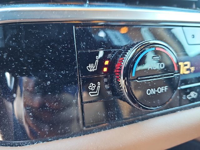Used 2024 Nissan Pathfinder Platinum FWD image 30