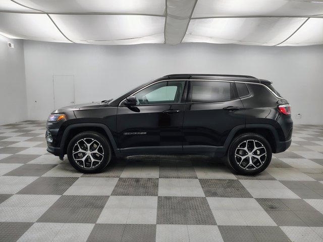 Used 2024 Jeep Compass Limited AWD/4WD image 7