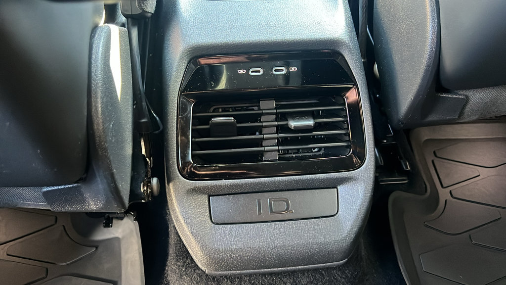 Used 2021 Volkswagen ID.4 Pro S w/ Gradient Package RWD image 9