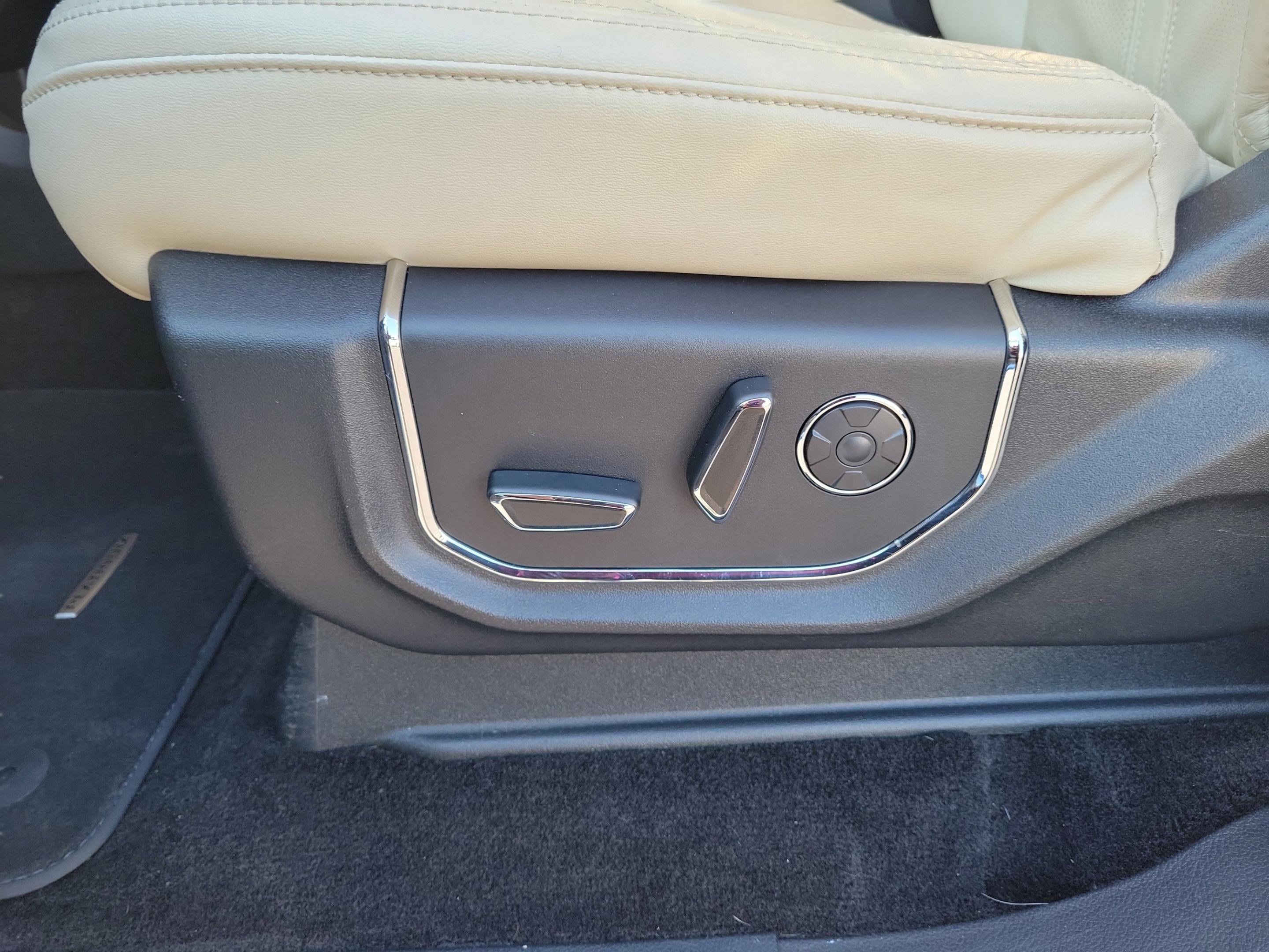 Certified 2018 Ford Expedition Platinum AWD/4WD image 18