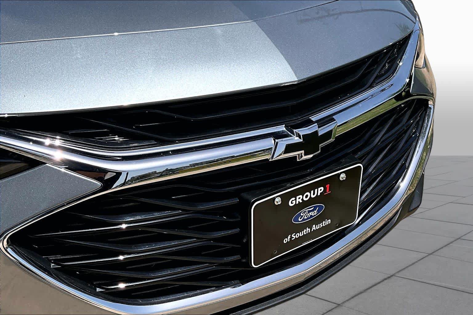 Used 2025 Chevrolet Malibu RS FWD image 30