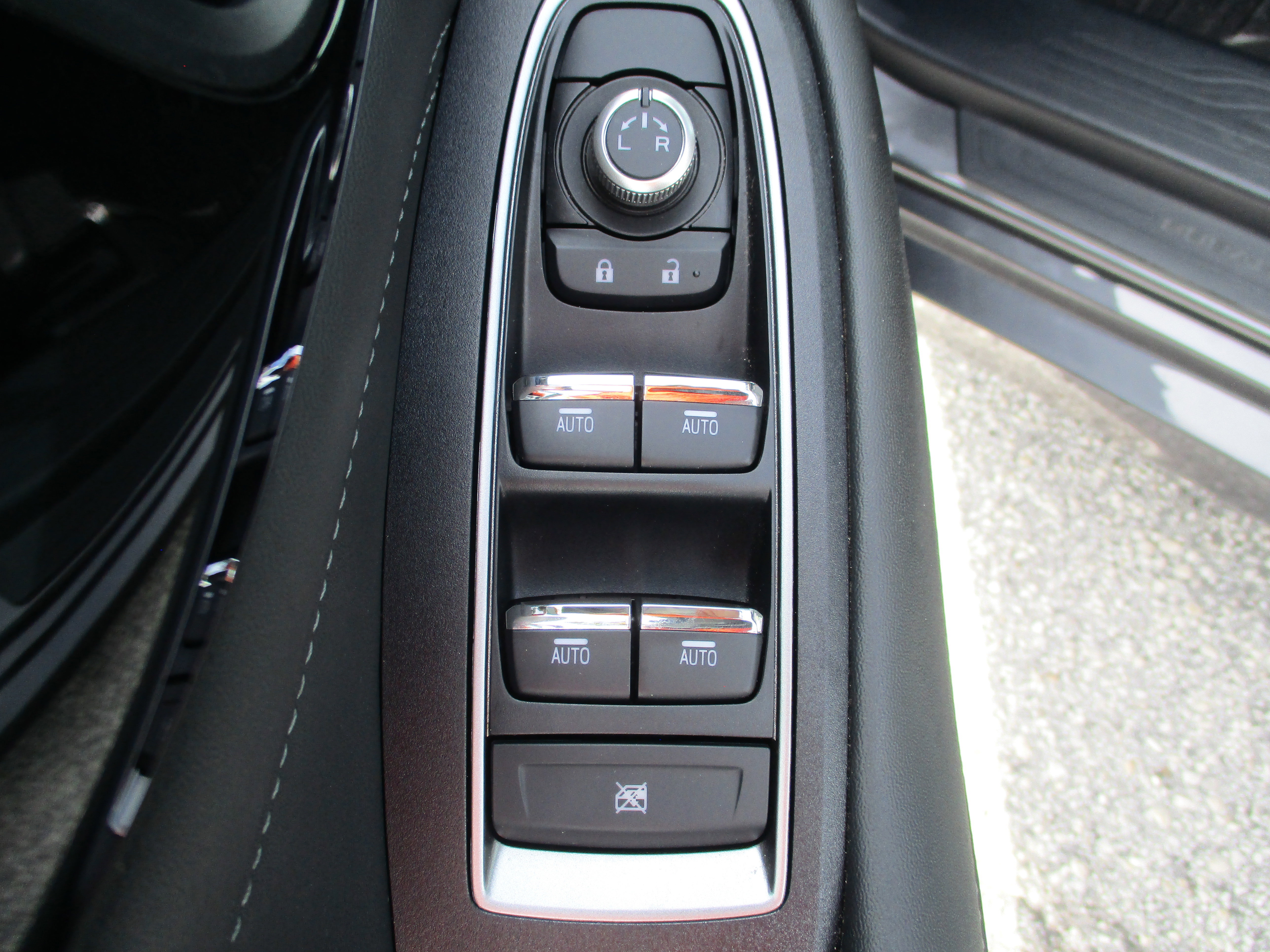 Used 2024 Subaru Legacy Limited image 10