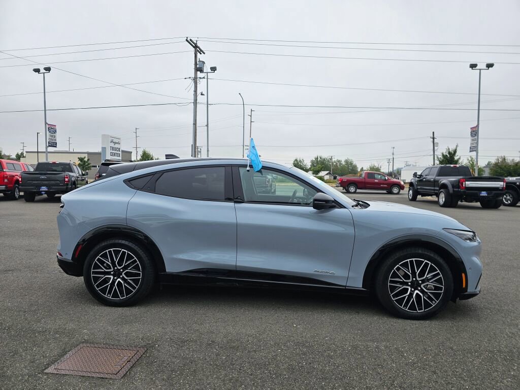 Certified 2024 Ford Mustang Mach-E Premium image 5