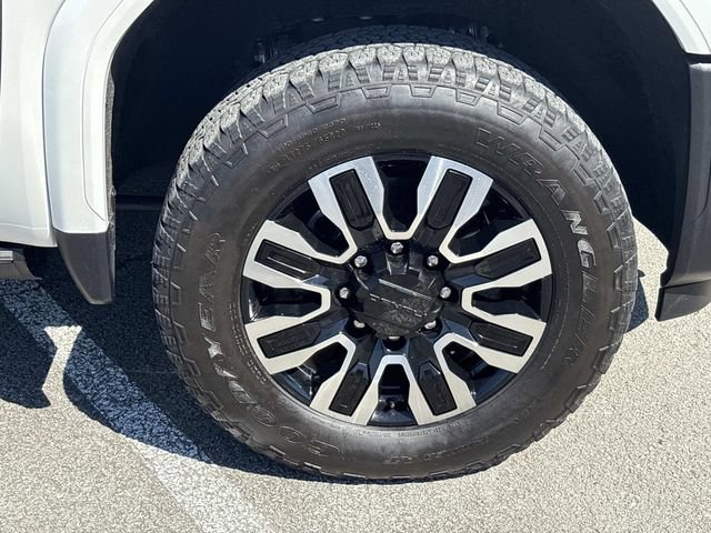 Used 2025 GMC Sierra 3500 Denali Ultimate AWD/4WD image 9