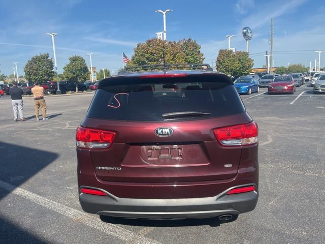 Used 2016 Kia Sorento LX image 4