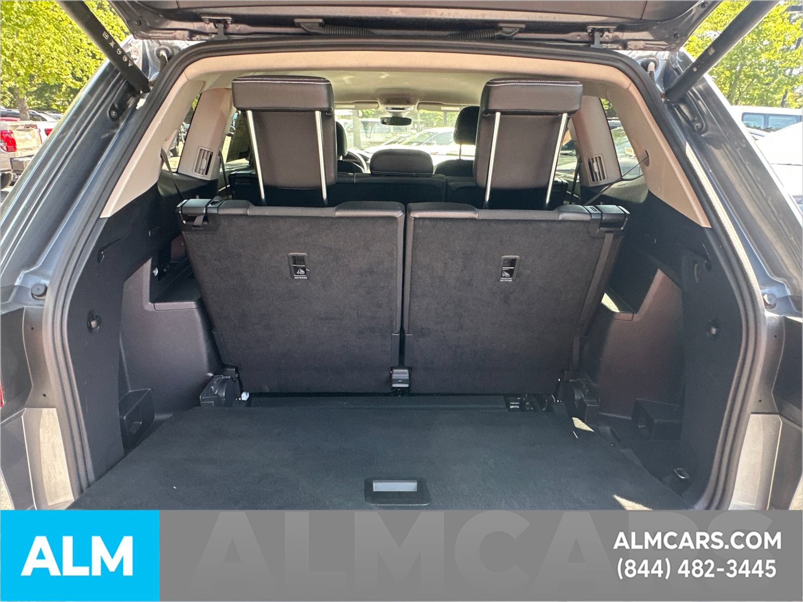 Used 2025 Volkswagen Atlas SE FWD image 21