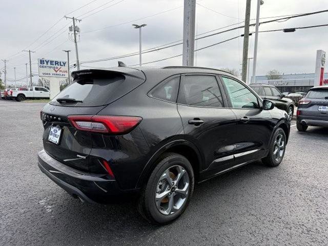 Certified 2023 Ford Escape ST-Line image 4