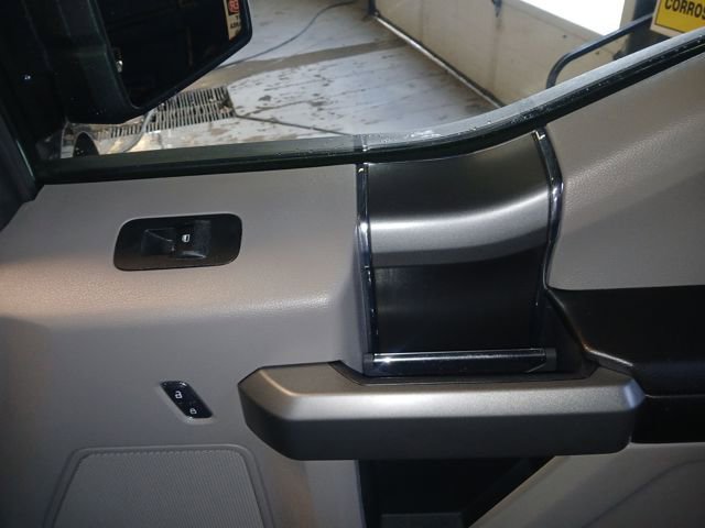 Certified 2018 Ford F150 XLT w/ Equipment Group 301A Mid image 43