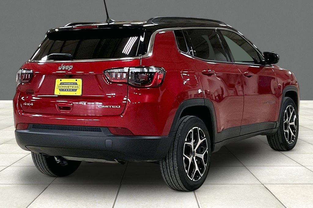 Used 2025 Jeep Compass Limited AWD/4WD image 12