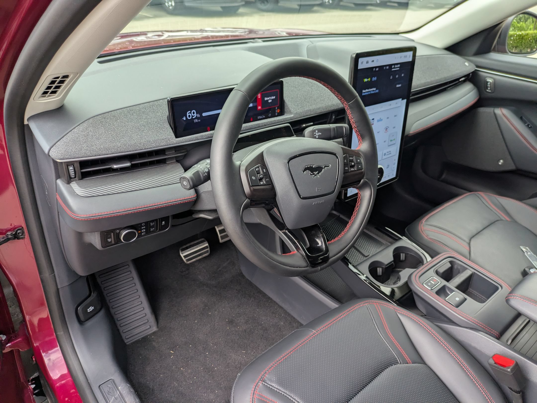 Certified 2025 Ford Mustang Mach-E Premium w/ Sport Appearance Package AWD/4WD image 15