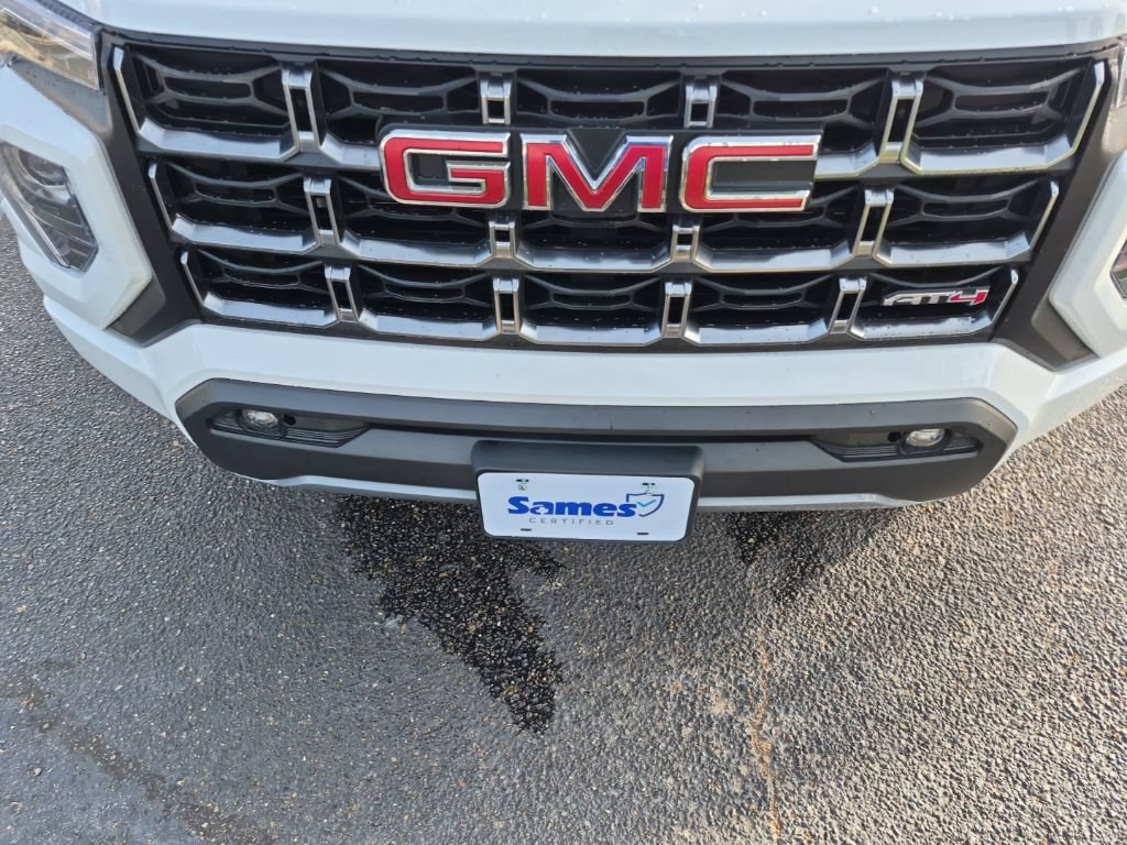 Used 2024 GMC Canyon AT4 AWD/4WD image 9