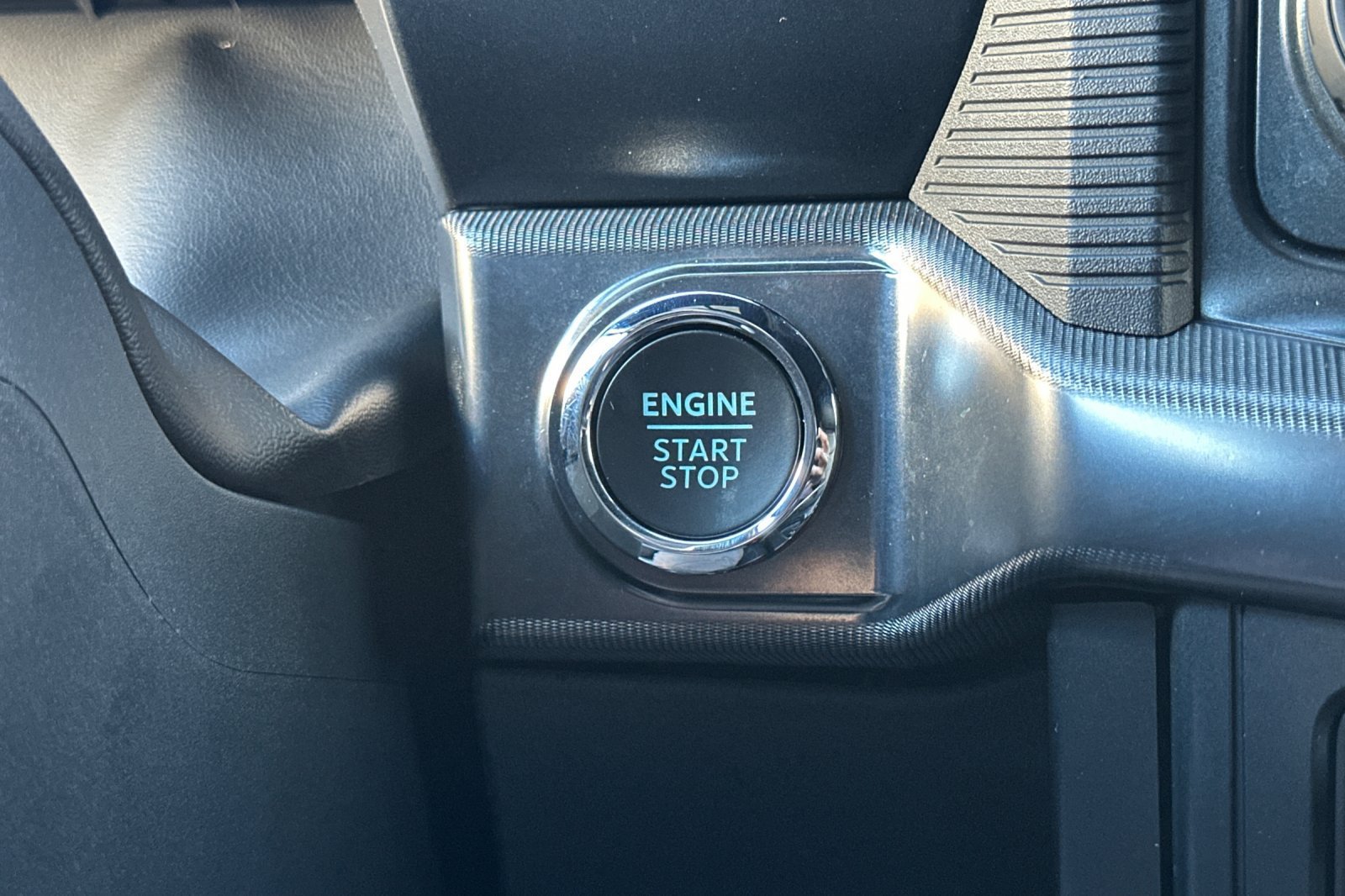 Certified 2025 Ford F150 Raptor AWD/4WD image 32