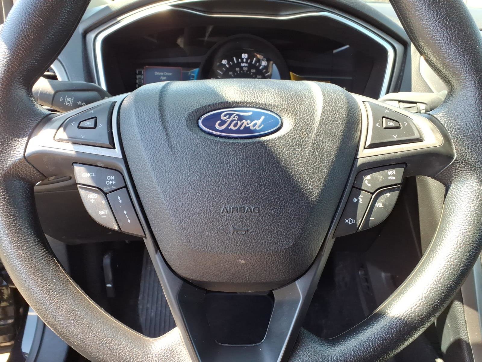 Certified 2020 Ford Fusion SE FWD image 17