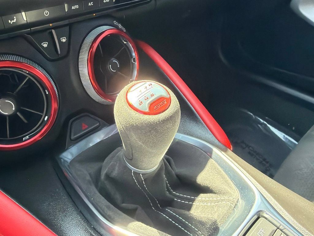 Used 2022 Chevrolet Camaro SS RWD image 34