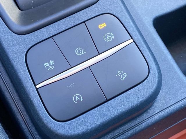 Certified 2024 Ford Maverick XLT w/ XLT Luxury Package image 31