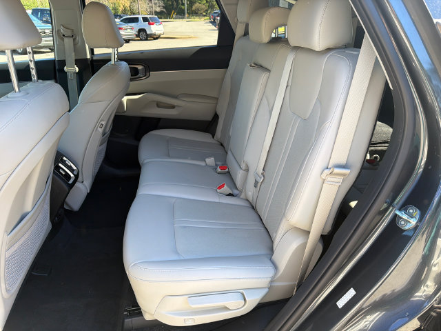 Used 2023 Kia Sorento S FWD image 22
