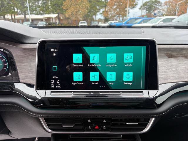 Used 2024 Volkswagen Atlas SEL Premium R-Line image 17