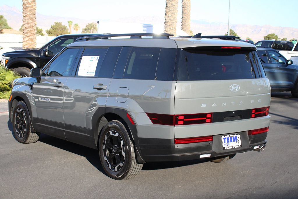 Used 2025 Hyundai Santa Fe SEL FWD image 5