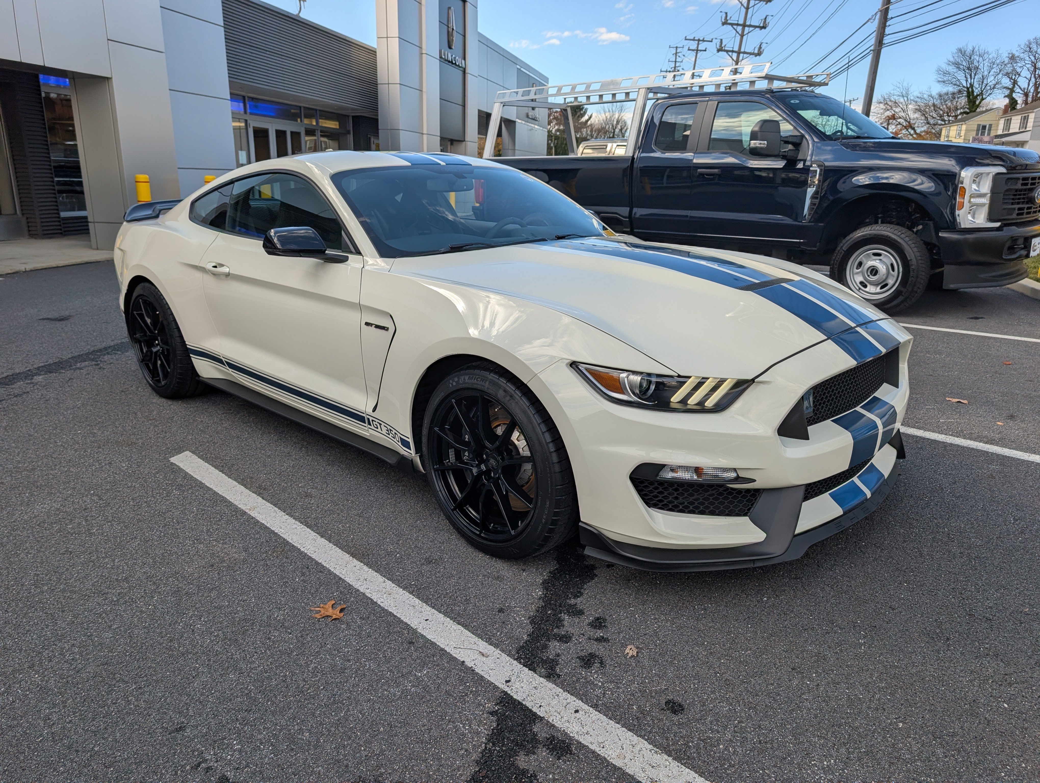 Certified 2020 Ford Mustang Shelby GT350 w/ Technology Package image 9