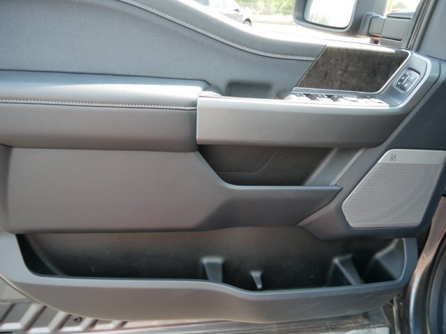 Certified 2025 Ford F250 Lariat AWD/4WD image 9