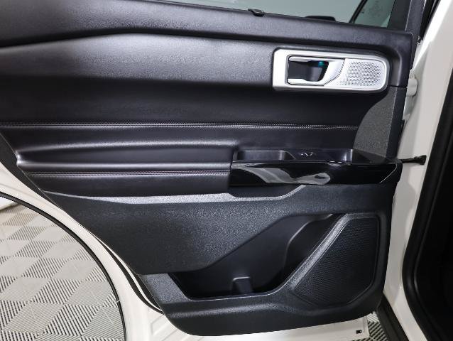Certified 2023 Ford Explorer Platinum w/ Technology Package AWD/4WD image 35