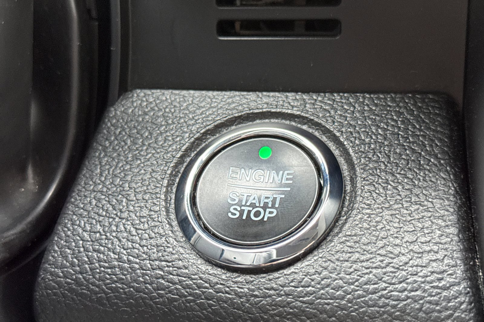 Certified 2021 Ford F350 Lariat w/ Tremor Off-Road Package image 22