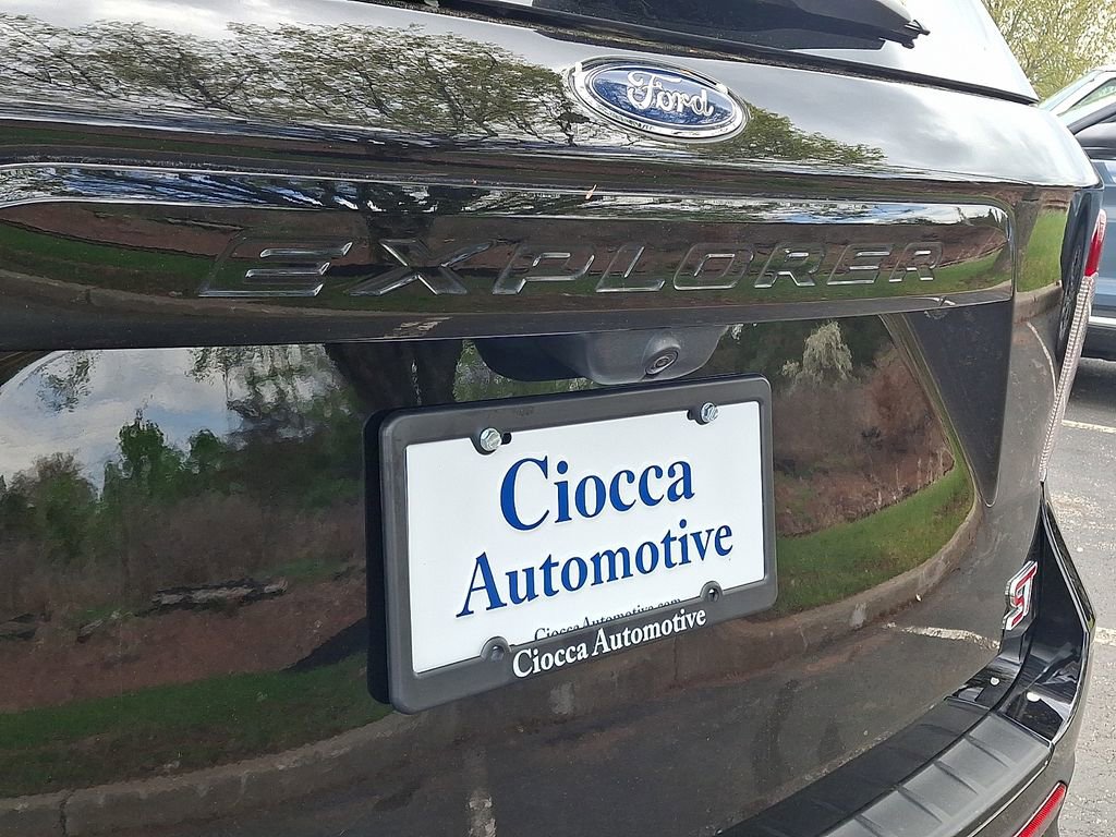 Certified 2022 Ford Explorer ST w/ Equipment Group 401A image 33