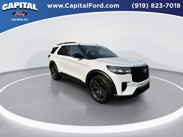 Certified 2025 Ford Explorer ST-Line w/ Premium Package image 2