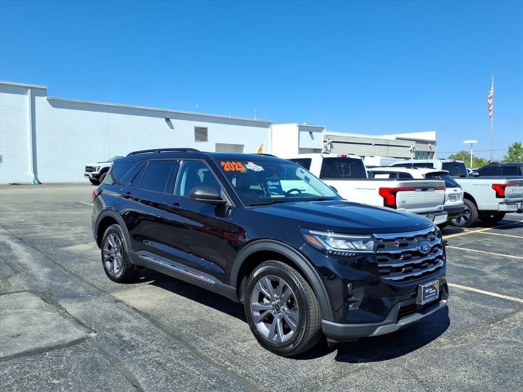 Certified 2025 Ford Explorer Active w/ Active Comfort Package