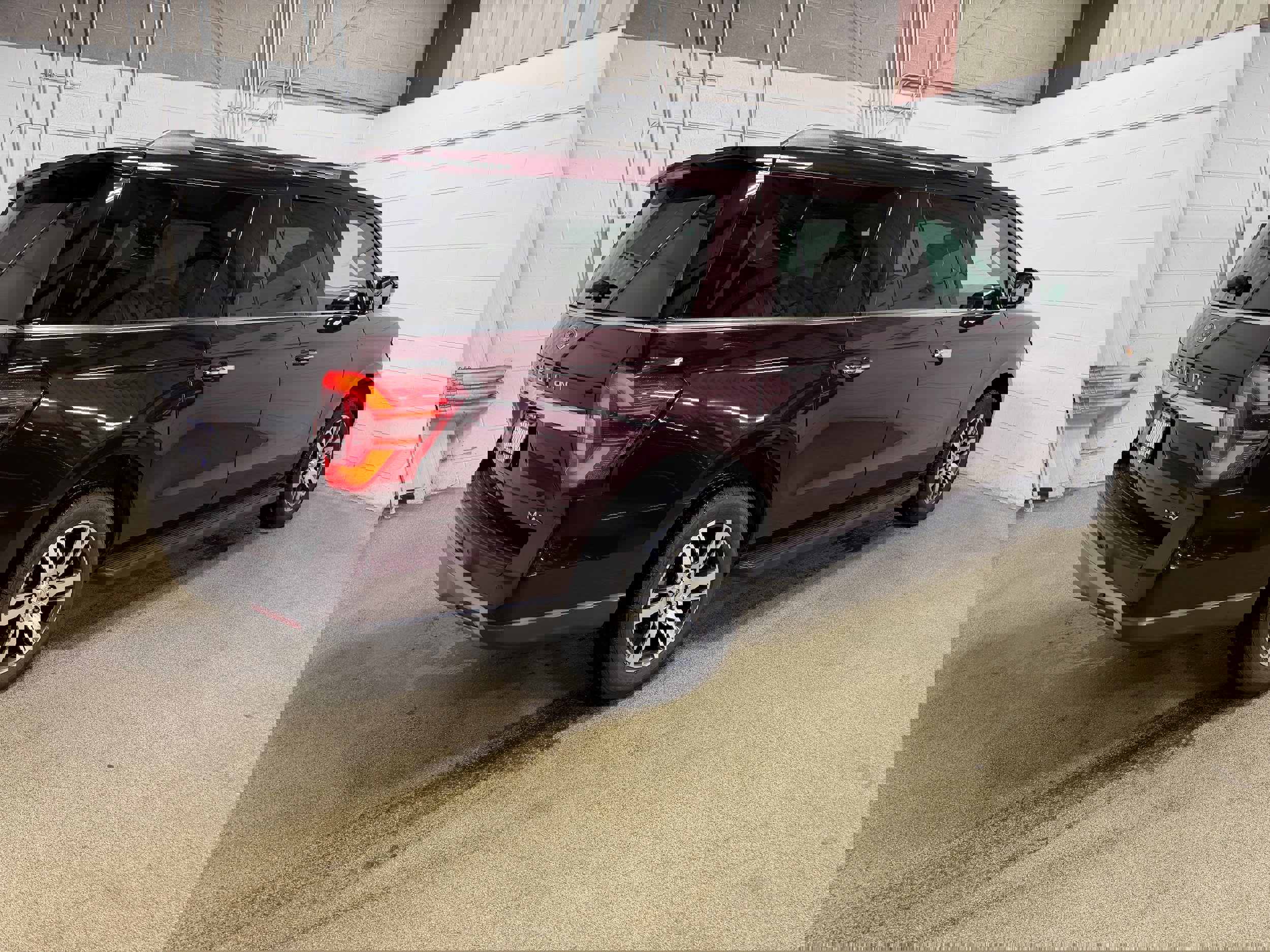 Certified 2024 Ford Expedition Max Limited image 3