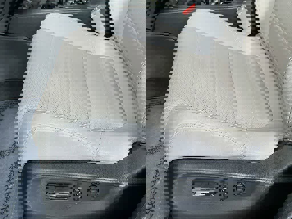 Used 2019 Honda CR-V Touring image 28