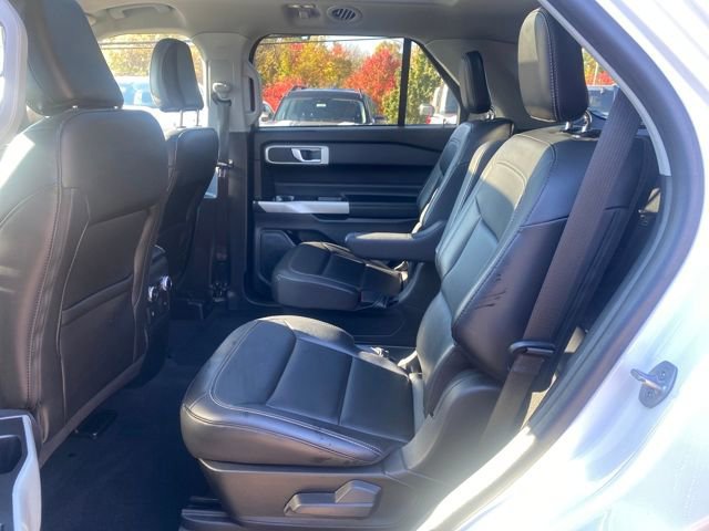 Certified 2022 Ford Explorer XLT w/ Equipment Group 202A image 12