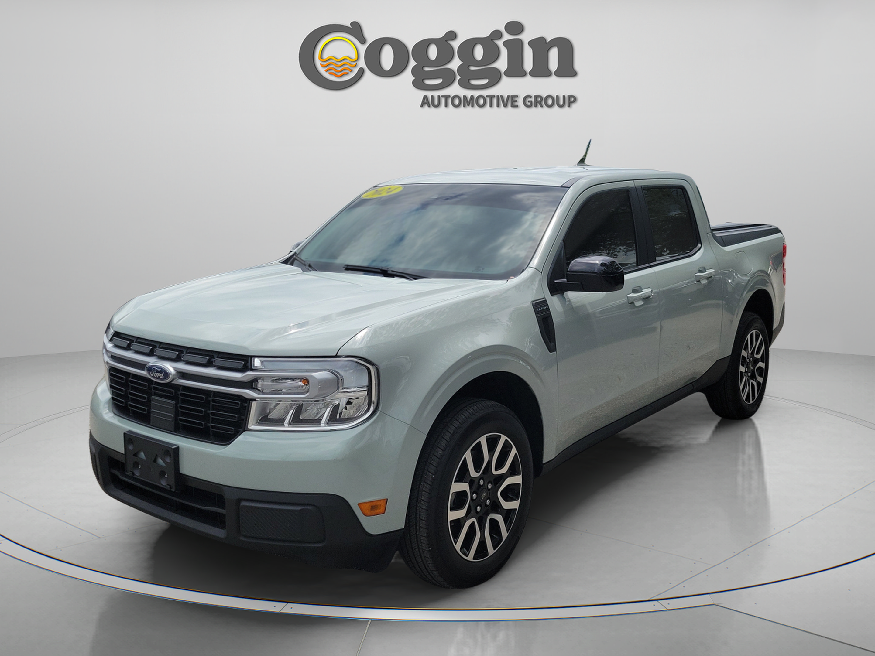 Certified 2024 Ford Maverick Lariat FWD image 1